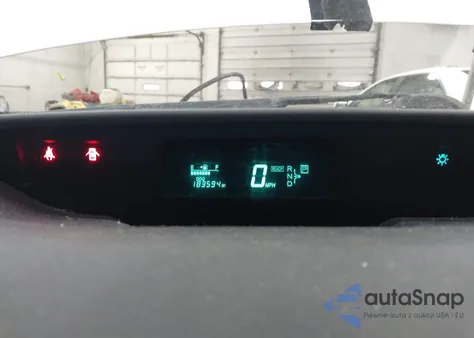 2005 Toyota Prius z USA, uszkodzony, nr VIN JTDKB20U353106224